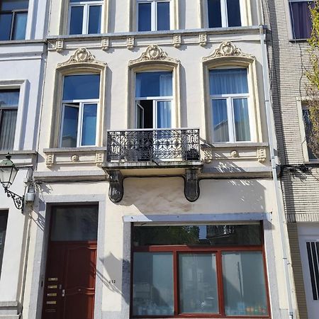 Studio Alicia, Idealement Situe Etterbeek المظهر الخارجي الصورة