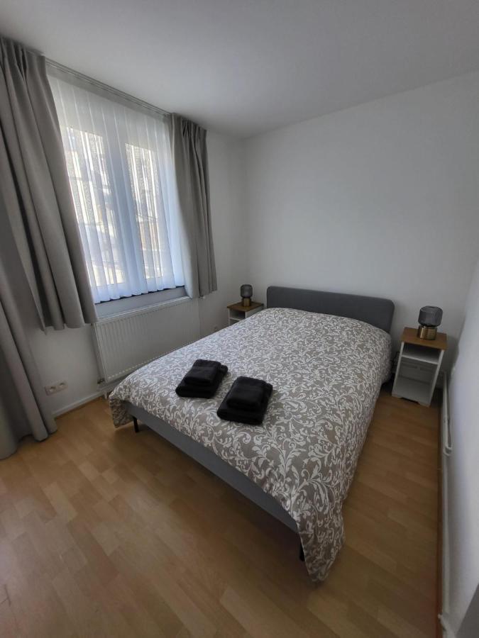 Studio Alicia, Idealement Situe Etterbeek المظهر الخارجي الصورة