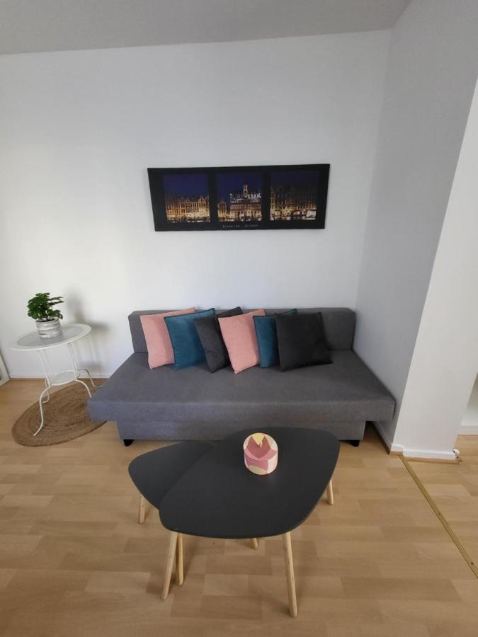 Studio Alicia, Idealement Situe Etterbeek المظهر الخارجي الصورة