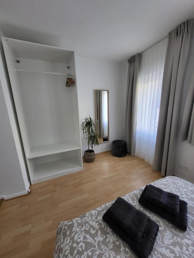 Studio Alicia, Idealement Situe Etterbeek المظهر الخارجي الصورة